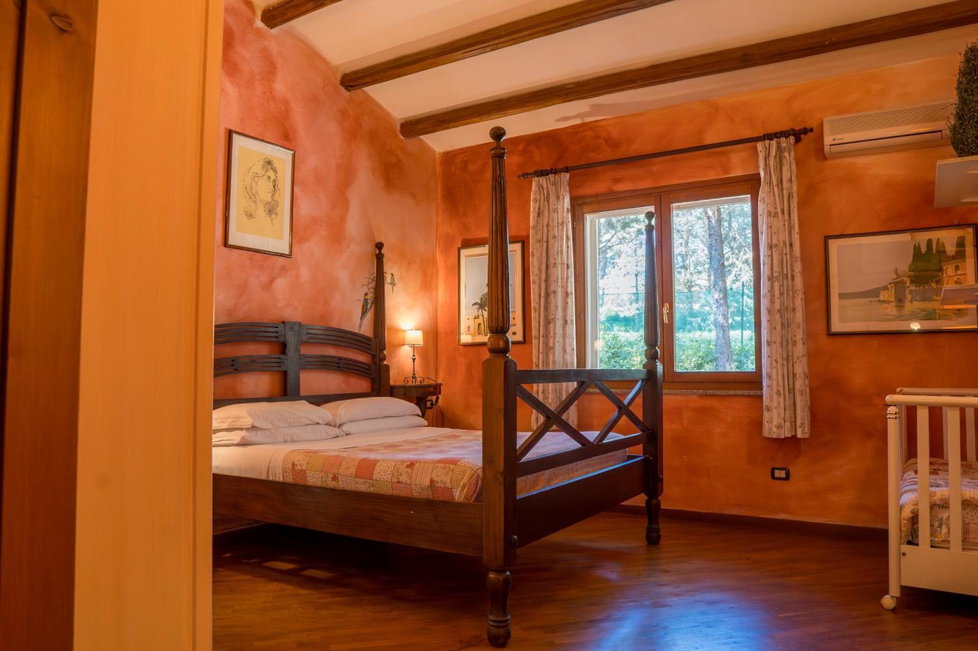 Villa Fattoria Dei Piani Srl à Olmedo Extérieur photo